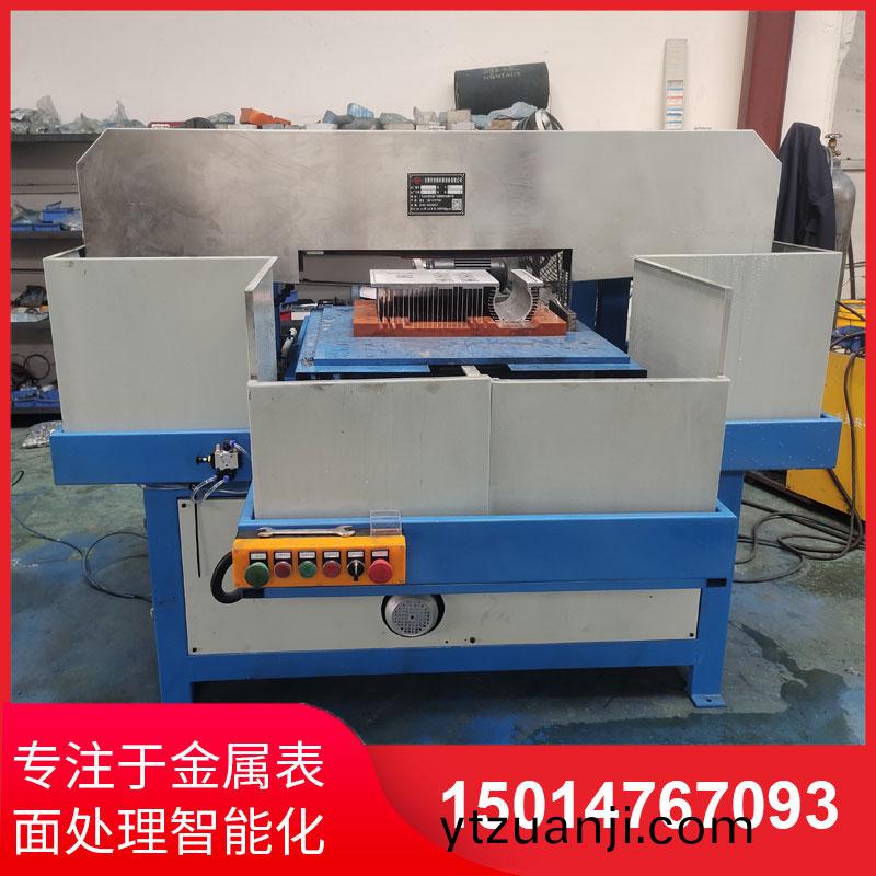 鋁(lv)材(cai)直(zhi)紋拉(la)絲機(ji)生(sheng)産(chan)供應